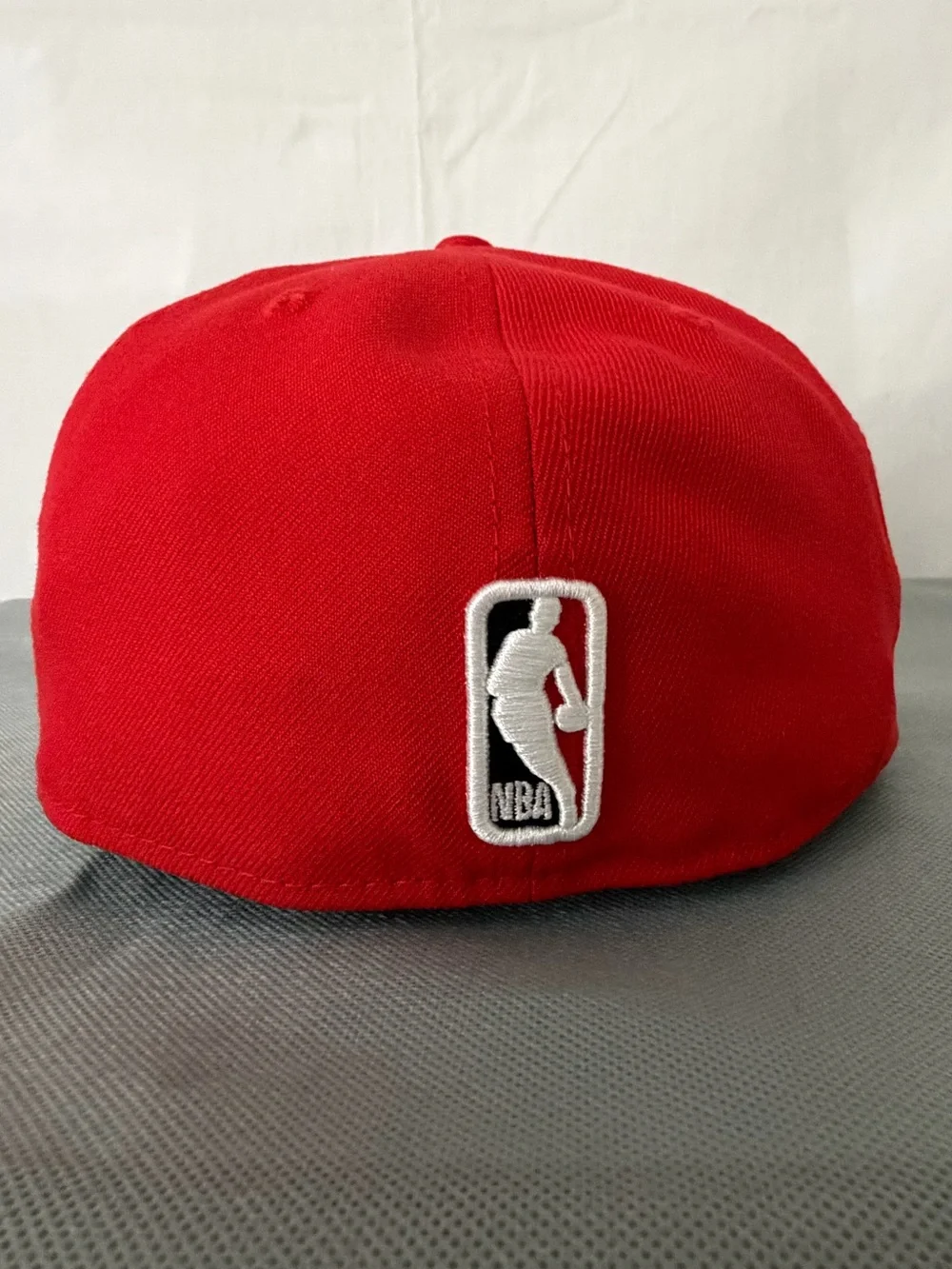 Chicago Bulls New Era 59Fifty Unisex Red Fitted Hat Cap 7 1/2 (B182)